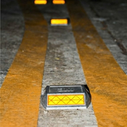 Reflective Road Studs and Delineator